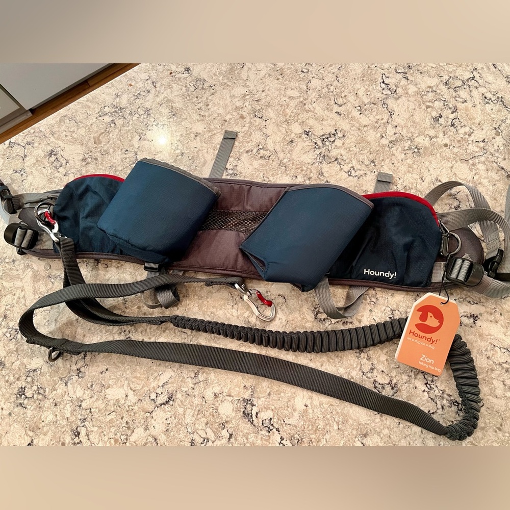 NWT Houndy! Zion hiking hip bag w Dog Leash made in WA State !